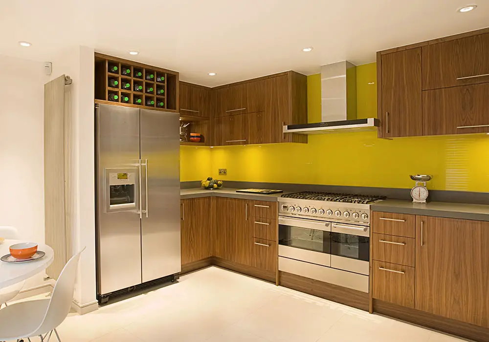 Lemon yellow kitchen backsplash color