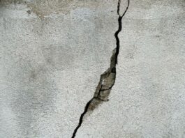 Best Caulk for Concrete Cracks Best Caulk for Concrete Cracks