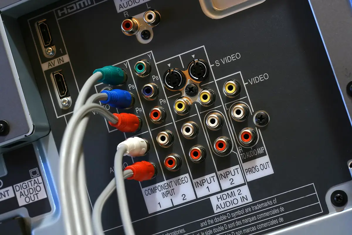 V component. Component vs HDMI.