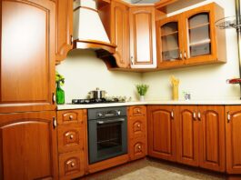 Best Polyurethane for Kitchen Cabinets