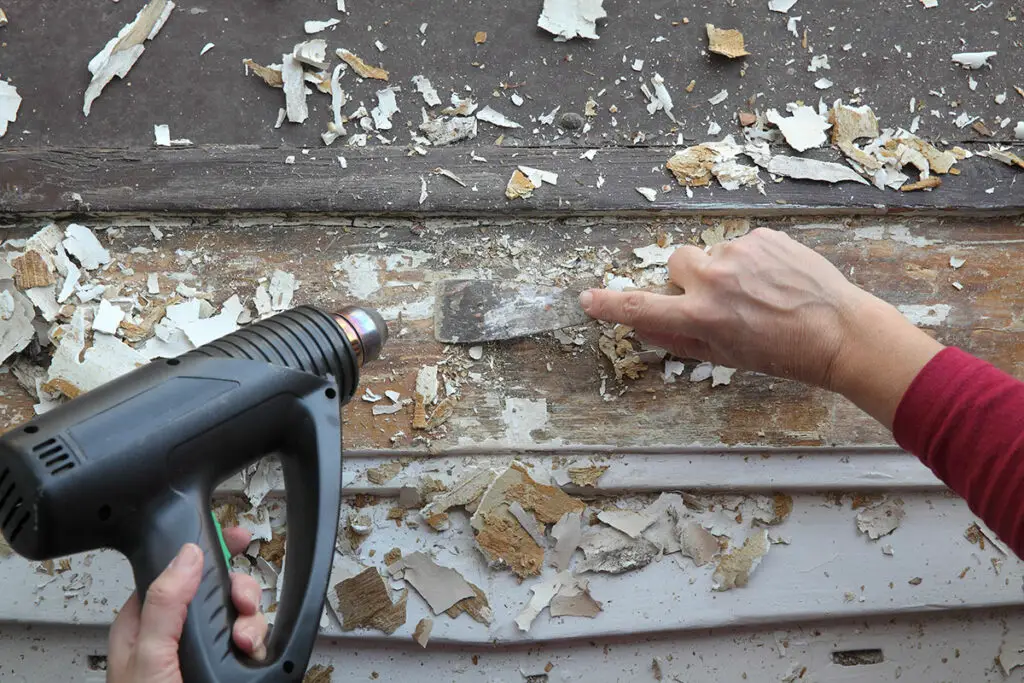 Removing Paint from Wood Using Heat Guns